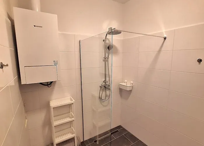 New Spacious Family & Group 27 Viena