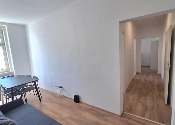 Apartamento New Spacious Family & Group 27 *